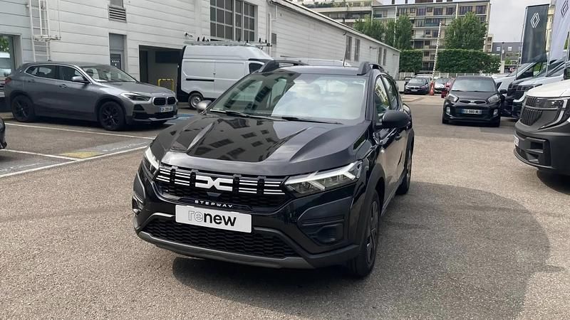 Noir Utilisé 2025 Dacia Sandero Essentiel Citadine | 16 100 € (Prix juste) - Image 1/4