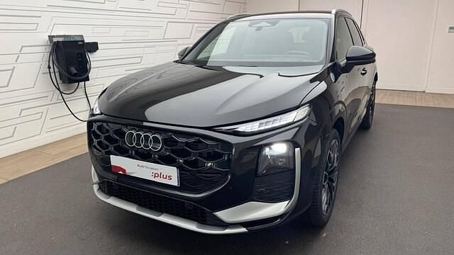 Noir mythique métallisé Nouvelle 2026 Audi Q3 Design SUV | 68 490 € - Image 1/4