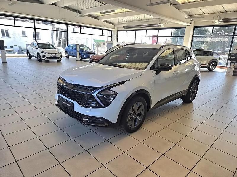 Blanc Nouvelle 2025 Kia Sportage 2 SUV | 36 890 € (Prix juste) - Image 1/4