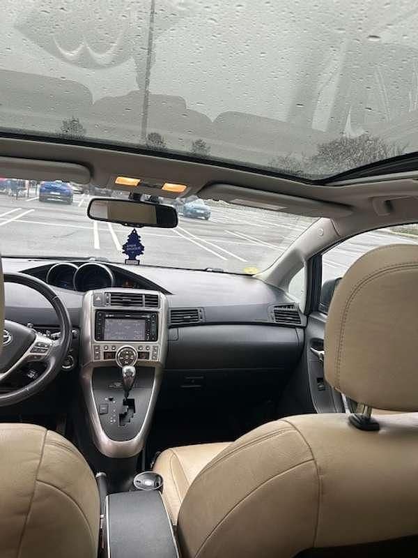 Occasion Toyota Verso Lounge 150 ch (110 kW) 2010 Bleu Monospace