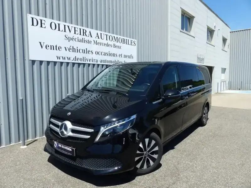 Noir Utilisé 2023 Mercedes V220 Avantgarde Monospace | 63 990 € (Prix cher) - Image 1/4