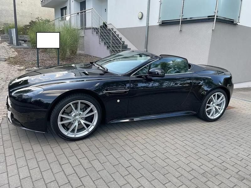 Noir Occasion 2017 Aston Martin Vantage Coupé | 95 000 € - Image 1/4