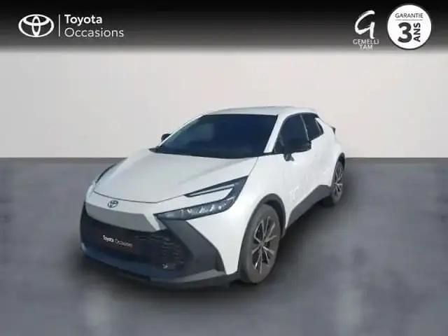Blanc lunaire nacré Utilisé 2025 Toyota C-HR Design SUV | 32 920 € - Image 1/4