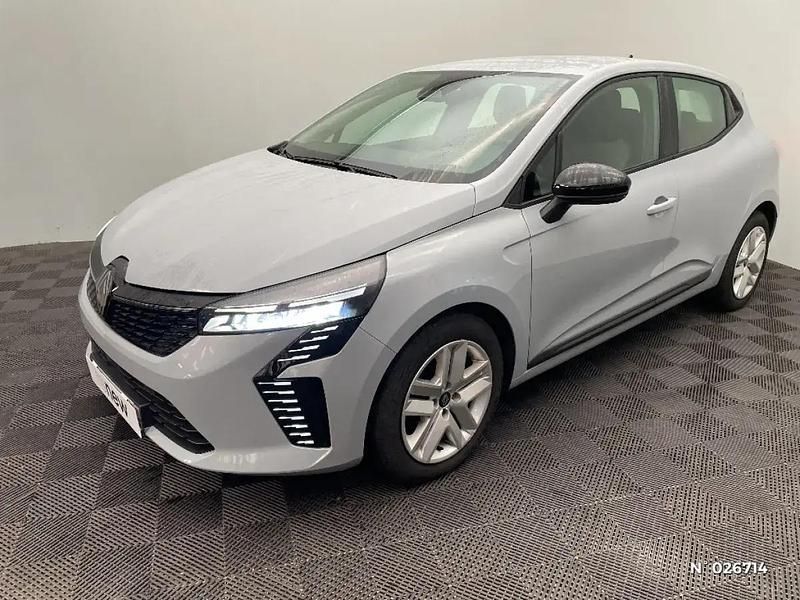 Gris Utilisé 2024 Renault Clio V Evolution | 15 490 € (Prix juste) - Image 1/4