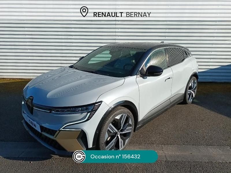 Gris Utilisé 2022 Renault Mégane Iconic Berline | 24 990 € (Prix juste) - Image 1/4