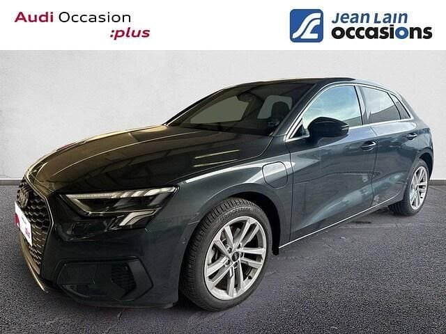 Gris manhattan métallisé Utilisé 2024 Audi A3 Sportback e-tron Business Citadine | 35 990 € (Prix juste) - Image 1/4