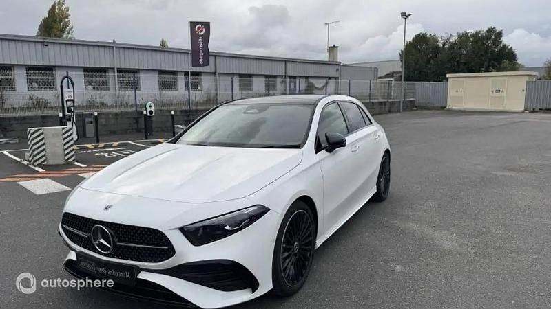 Blanc Utilisé 2025 Mercedes A200 Edition Berline | 46 980 € - Image 1/4