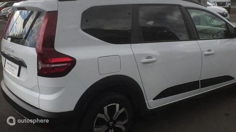 Image 2/4