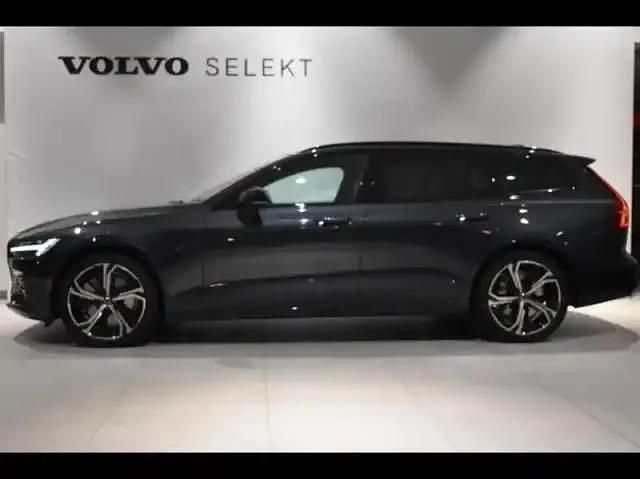 Occasion Volvo V60 Plus 253 ch (186 kW) 2024 Bleu Break