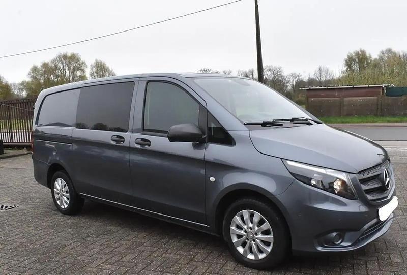 Gris Occasion 2018 Mercedes Vito Van | 27 900 € - Image 1/4