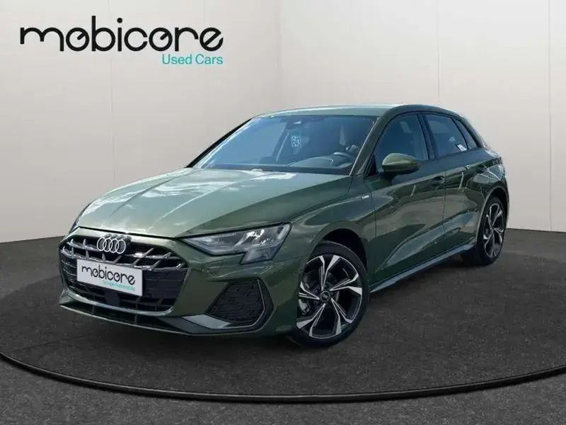 Vert Nouvelle 2025 Audi A3 S-Line Coupé | 36 912 € (Bon prix) - Image 1/4