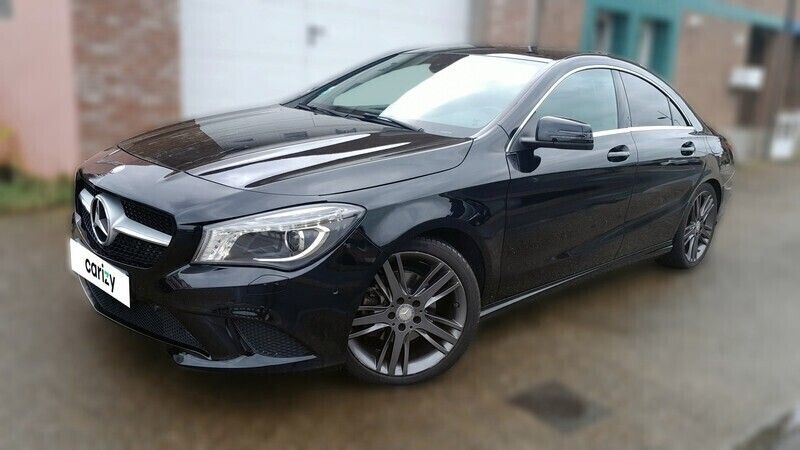 Noir Utilisé 2015 Mercedes CLA200 Berline | 15 390 € (Prix juste) - Image 1/4