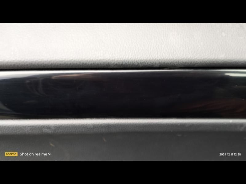 Image 2/4