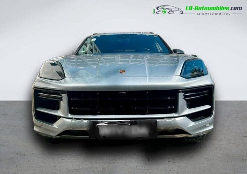 Utilisé 2024 Porsche Cayenne Turbo E-Hybrid SUV | 206 800 € - Image 1/1
