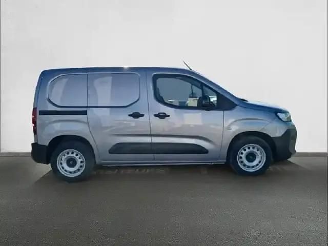 Nouvelle Citroën Berlingo 2025 Metalisee gris acier Monospace