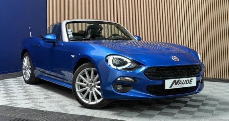 Bleu Utilisé 2017 Fiat 124 Spider Lusso Plus Cabriolet | 24 990 € - Image 1/4