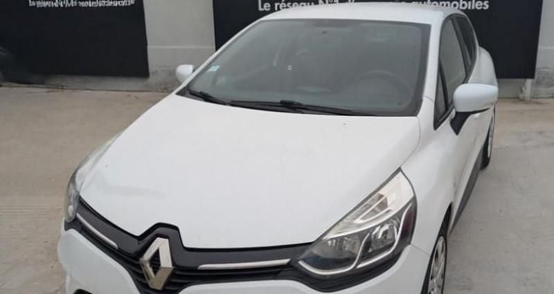 Blanc Utilisé 2017 Renault Clio IV Zen Citadine | 8 489 € (Prix juste) - Image 1/4