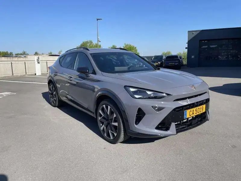 Gris Nouvelle 2025 Cupra Formentor VZ SUV | 51 179 € (Prix cher) - Image 1/4