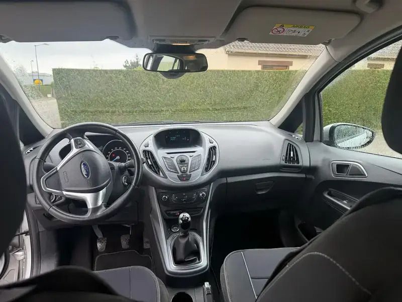 Image 2/4