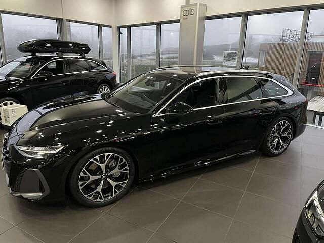 Nouvelle Audi A6 S-Line 204 ch (150 kW) 2026 Noir mythique métallisé Break