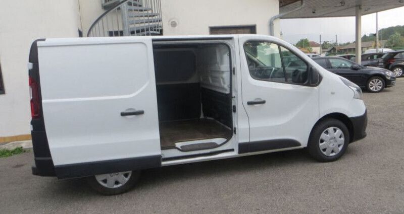 Blanc Utilisé 2017 Renault Trafic Van | 14 166 € (Bon prix) - Image 1/4
