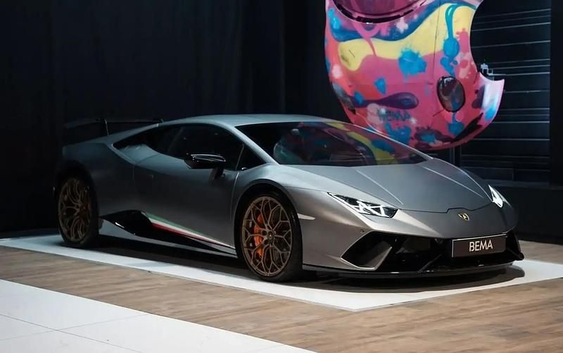Gris Occasion 2018 Lamborghini Huracán Coupé | 319 980 € - Image 1/4