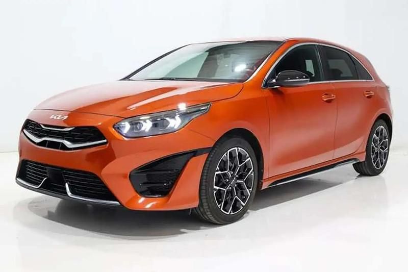 Occasion Kia Ceed GT GT-Line 120 ch (88 kW) 2023 Orange Berline