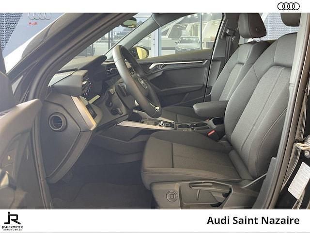 Occasion Audi A3 Sportback e-tron Business 150 ch (110 kW) 2024 Noir mythe métallisé Citadine