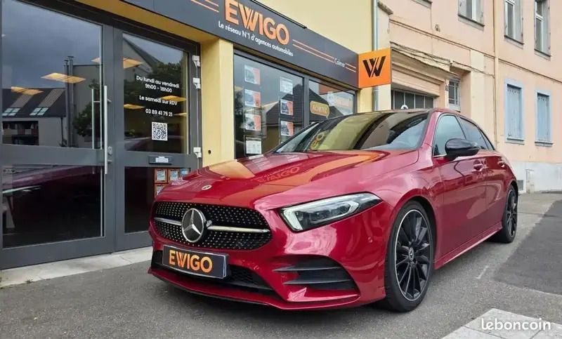 Noir Utilisé 2020 Mercedes A150 AMG line Berline | 25 890 € - Image 1/4