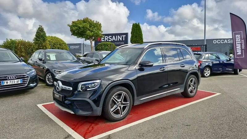 Noir Utilisé 2021 Mercedes GLB200 AMG line SUV | 34 990 € (Prix juste) - Image 1/4