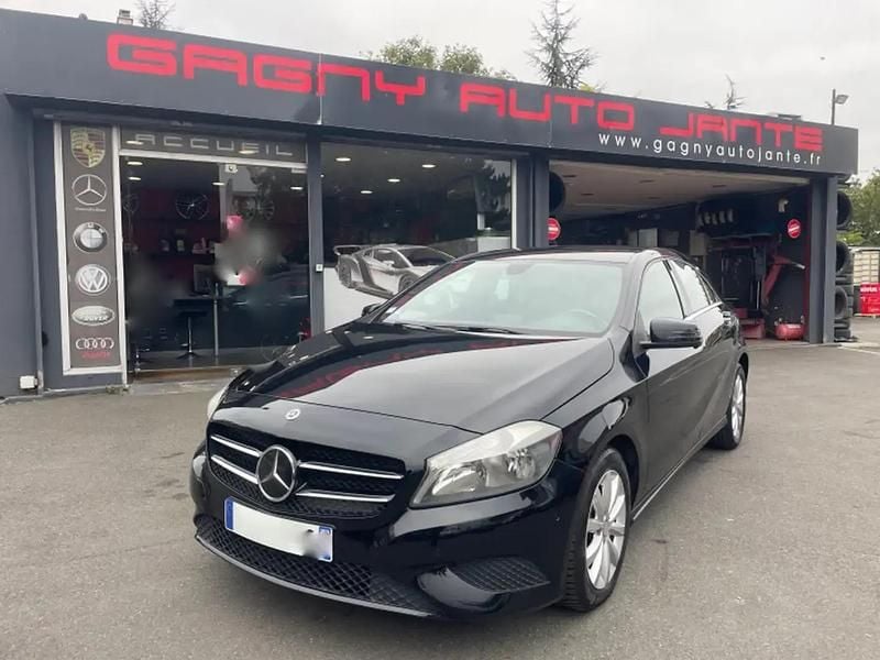 Noir Utilisé 2013 Mercedes A180 Berline | 11 690 € (Prix juste) - Image 1/4