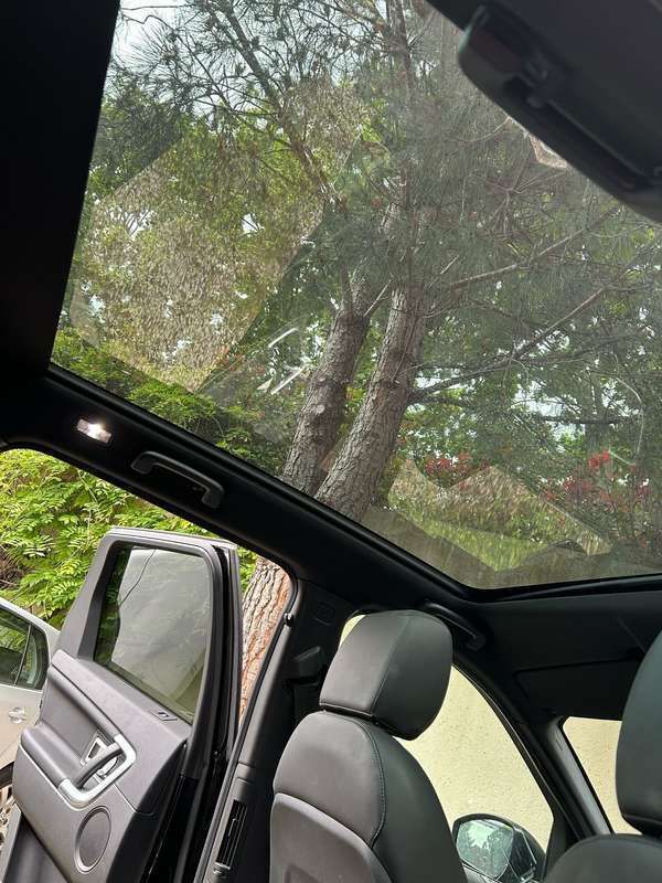 Image 3/4