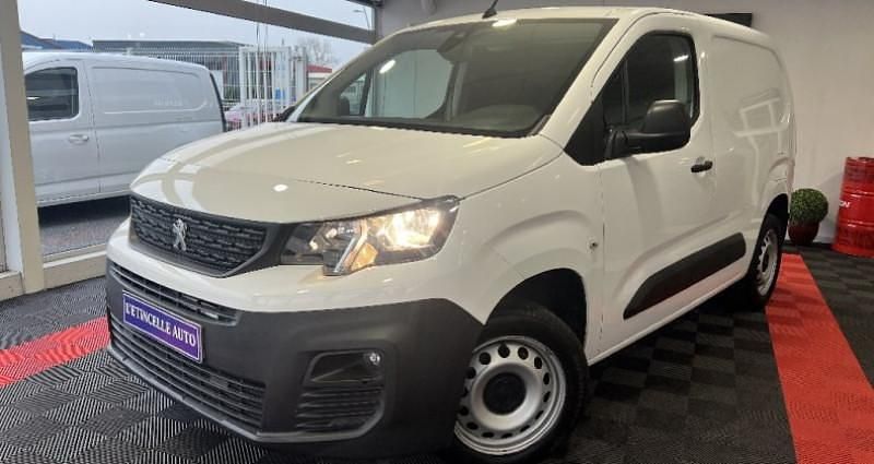 Occasion 2021 Peugeot Partner Premium Van | 14 990 € (Bon prix) - Image 1/4