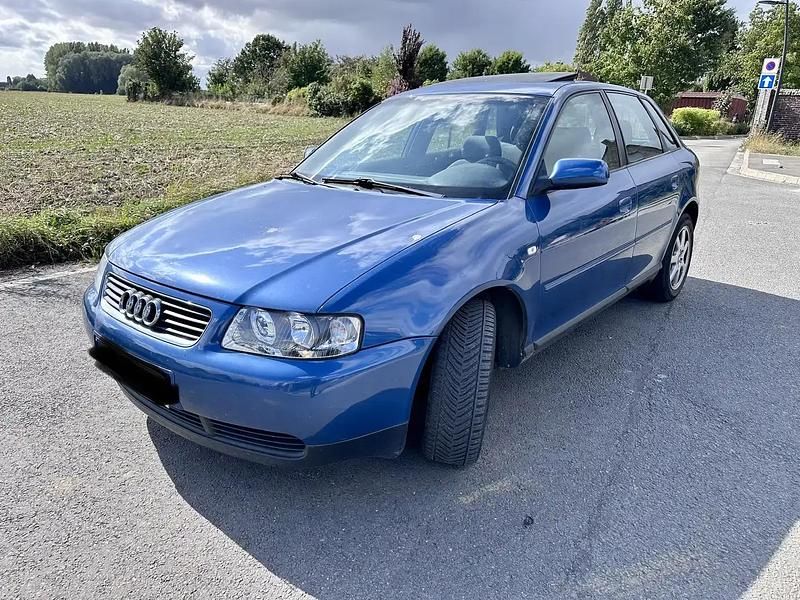 Bleu Utilisé 2001 Audi A3 Sport Berline | 1 700 € - Image 1/4