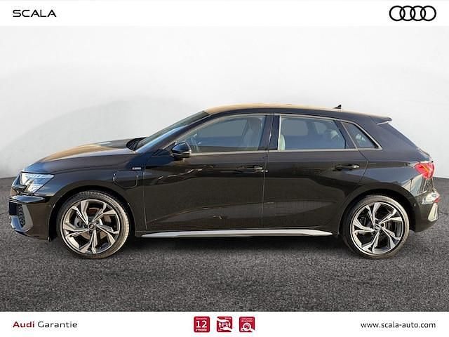 Occasion Audi A3 Sportback e-tron S-Line 150 ch (110 kW) 2023 Noir mythe métallisé Citadine