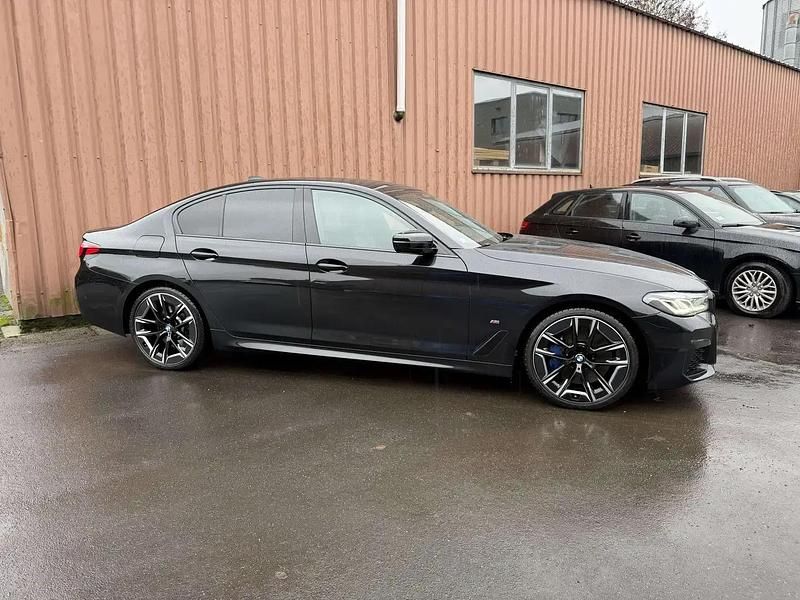 Bleu Occasion 2020 BMW 530 Berline | 33 990 € (Prix juste) - Image 1/4