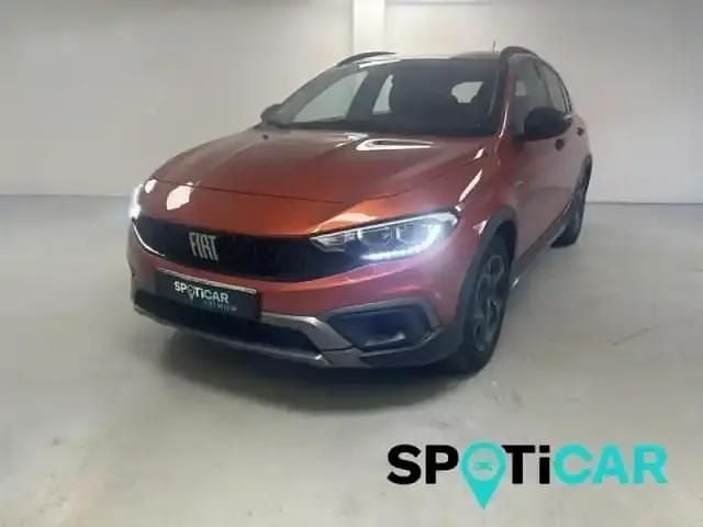 Occasion Fiat Tipo Cross 2021 Orange paprika métallisé Berline