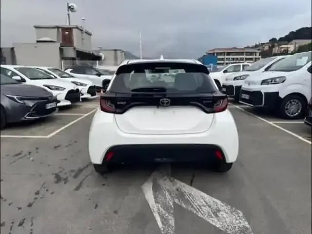 Occasion Toyota Yaris Hybrid Business Edition 92 ch (67 kW) 2025 Blanc Berline