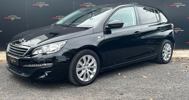 Utilisé 2017 Peugeot 308 Style Berline | 9 900 € (Prix juste) - Image 1/4