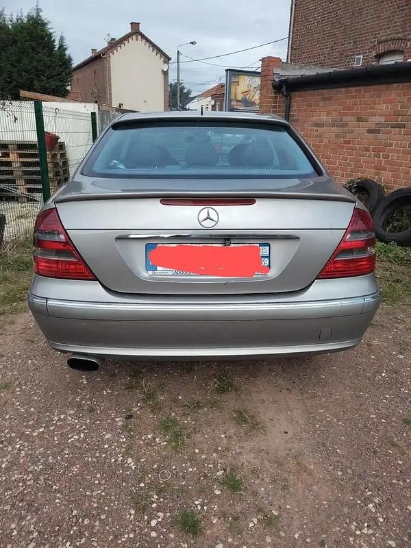 Occasion Mercedes E220 Avantgarde 136 ch (100 kW) 2002 Berline