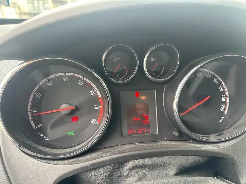 Image 2/4