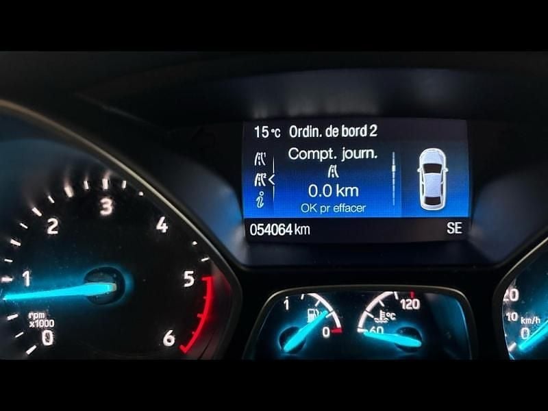 Gris Utilisé 2018 Ford Kuga Business Edition SUV | 17 999 € (Super prix) - Image 1/4