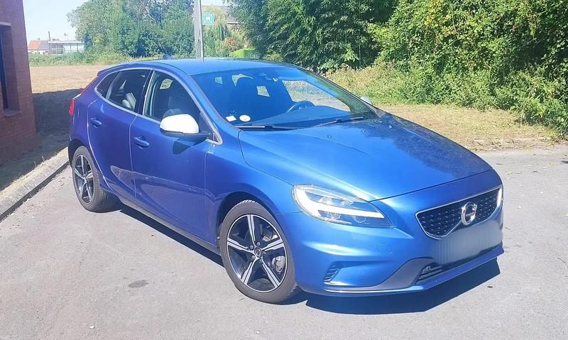 Utilisé 2018 Volvo V40 R-Design Break | 12 500 € (Prix juste) - Image 1/4