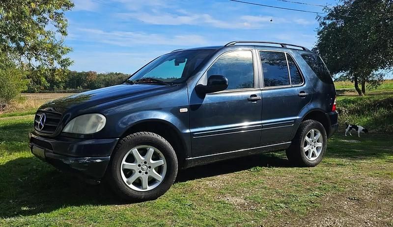Bleu Utilisé 2000 Mercedes ML430 SUV | 6 000 € - Image 1/4