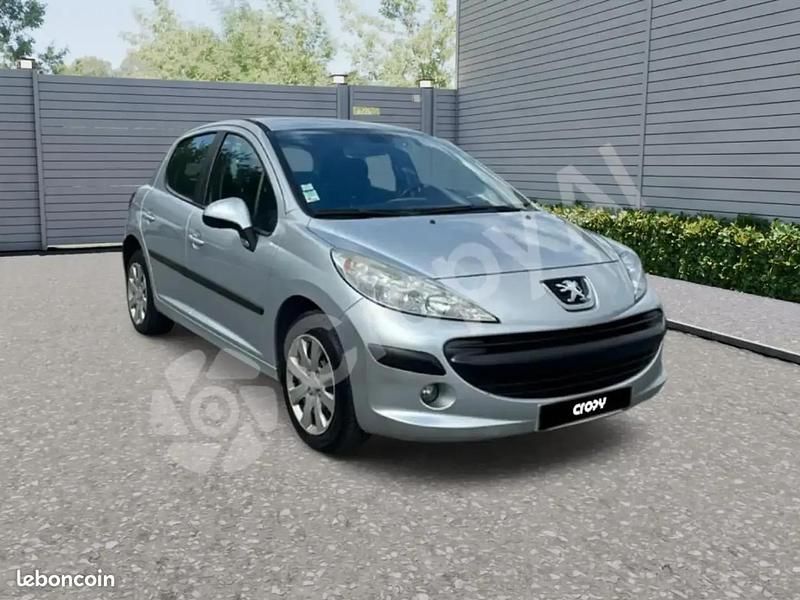 Gris Utilisé 2007 Peugeot 207 Berline | 3 990 € (Prix juste) - Image 1/4