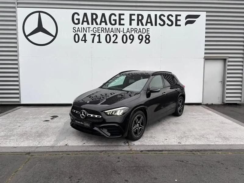 Noir Occasion 2025 Mercedes GLA200 AMG line SUV | 39 900 € (Prix juste) - Image 1/4