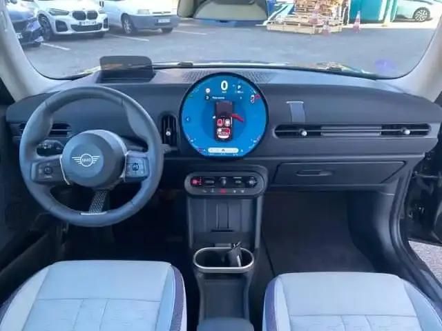 Nouvelle Mini Cooper Classic 2025 Midnight black ii Citadine