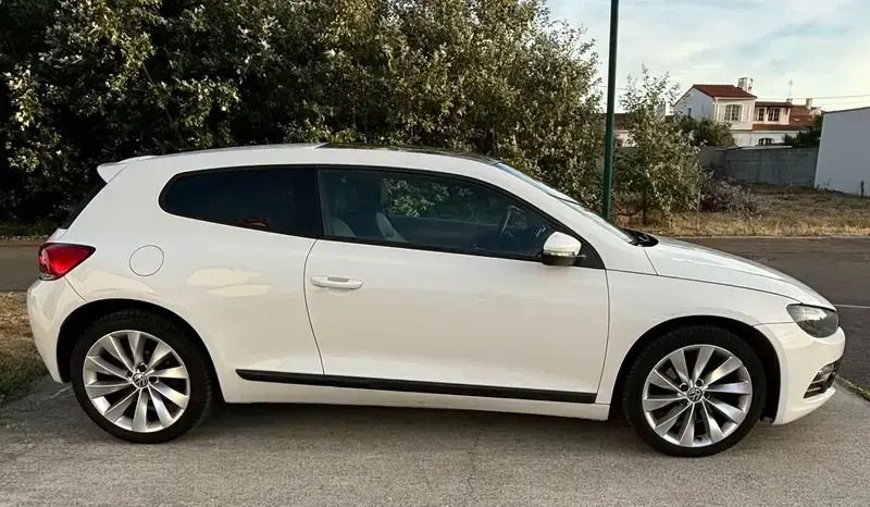 Utilisé 2010 VW Scirocco Sportline Coupé | 8 990 € (Prix juste) - Image 1/4