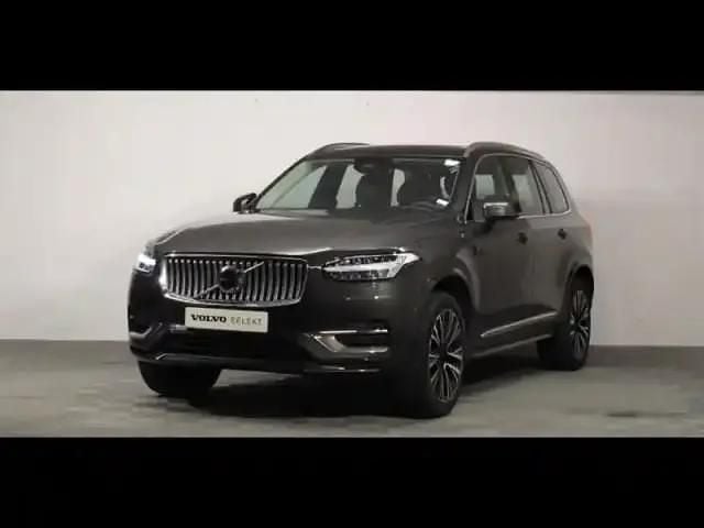 Gris platinium métallisé Occasion 2024 Volvo XC90 Ultra SUV | 67 900 € (Prix juste) - Image 1/4