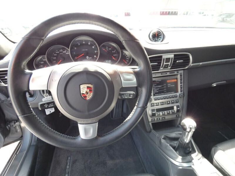 Image 2/4